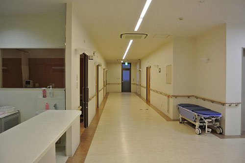 ICU、病室前廊下（２階フロア）