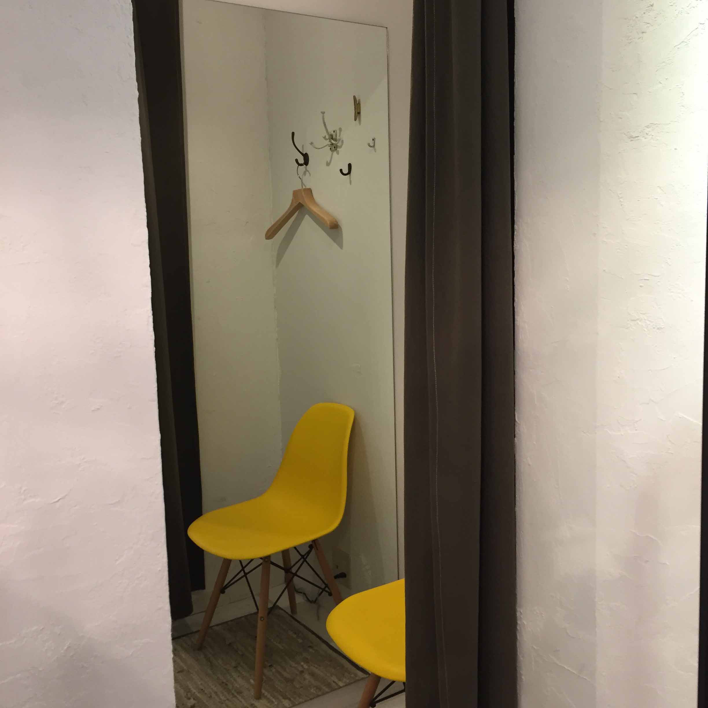 店舗フィッティングルーム画像