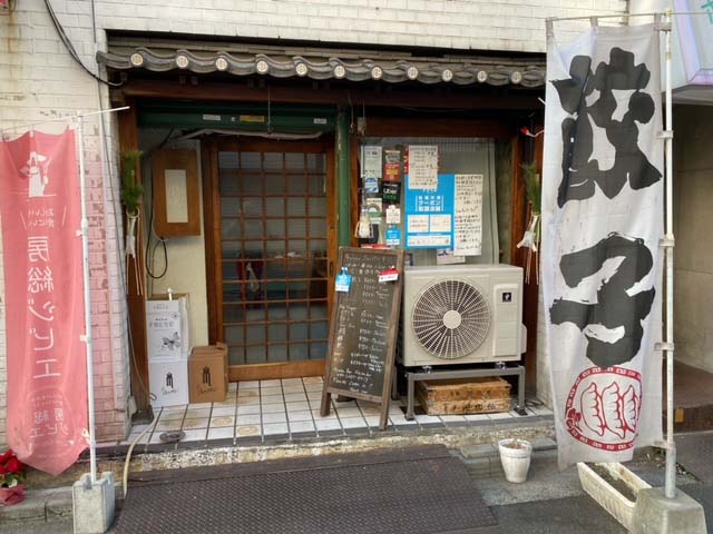 店舗入り口