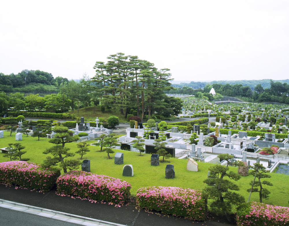武蔵野の風格が漂う歴史と気品の高級公園墓地