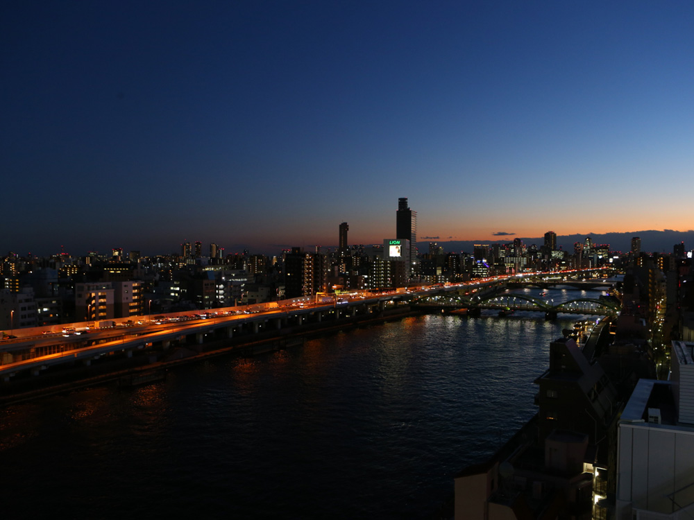 屋上展望テラスからの絶景（夜）