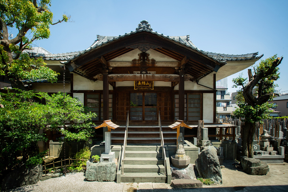 本照寺本堂正面