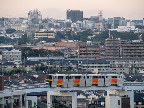 街並みとモノレール