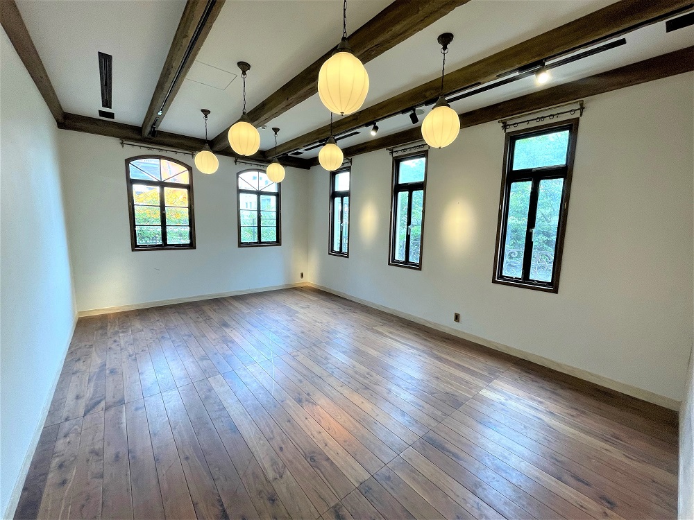 １階：Ｒｏｏｍ①(南側窓外にテラス有）