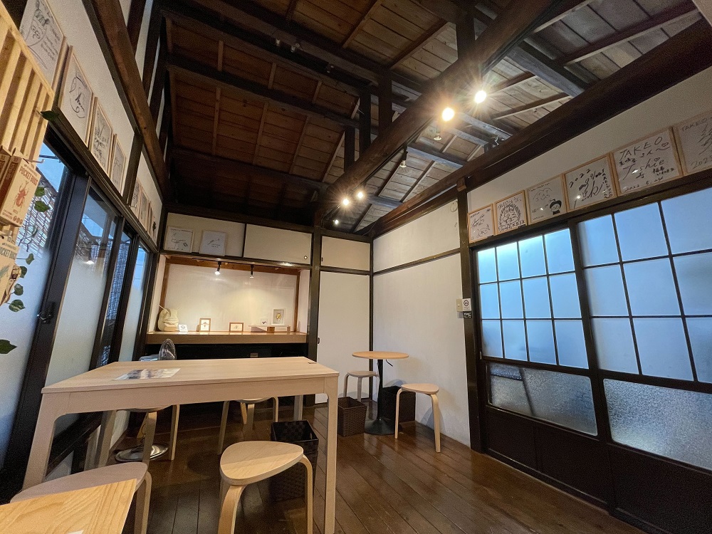奥の座席