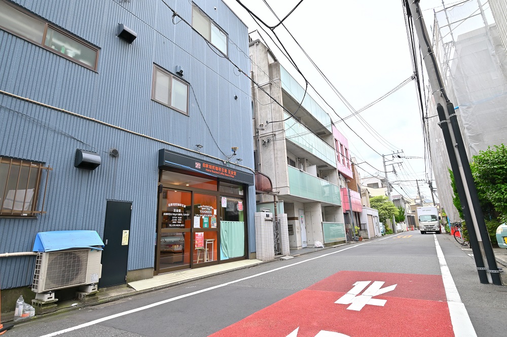 店舗外観(右斜め)下馬側
