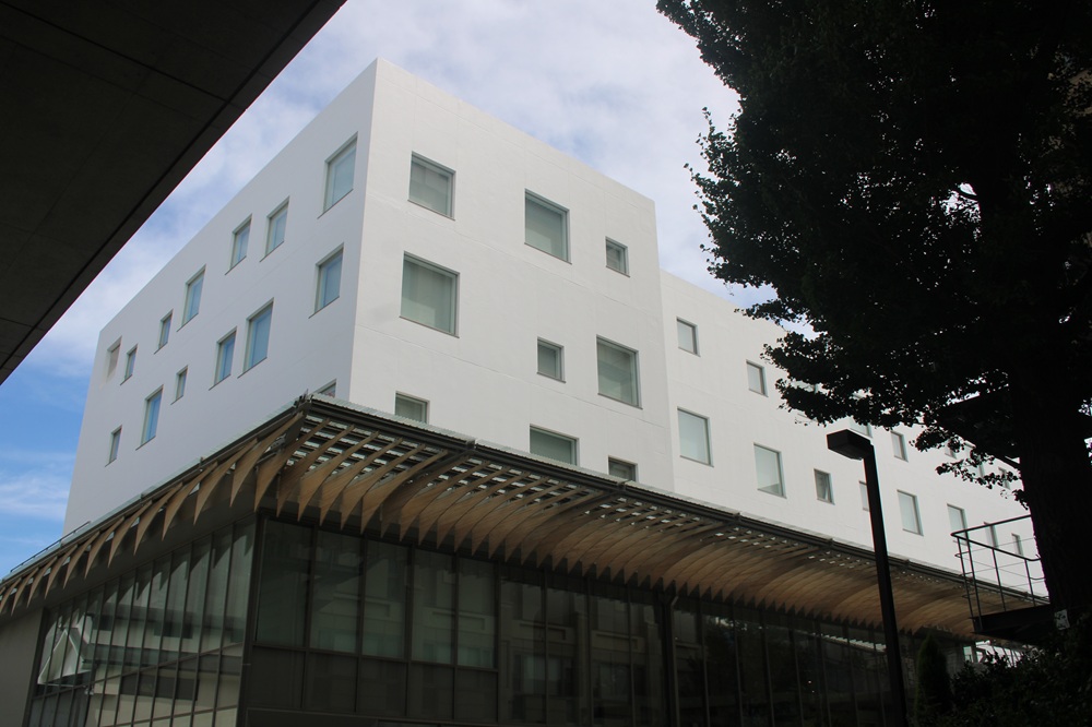 2025年9月オープン「2号館」外観<br />