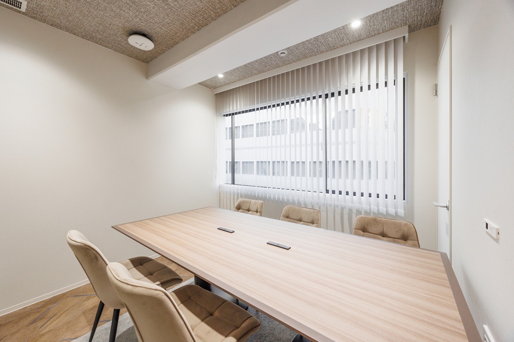 2階3階4階6階：会議室（2部屋設置）