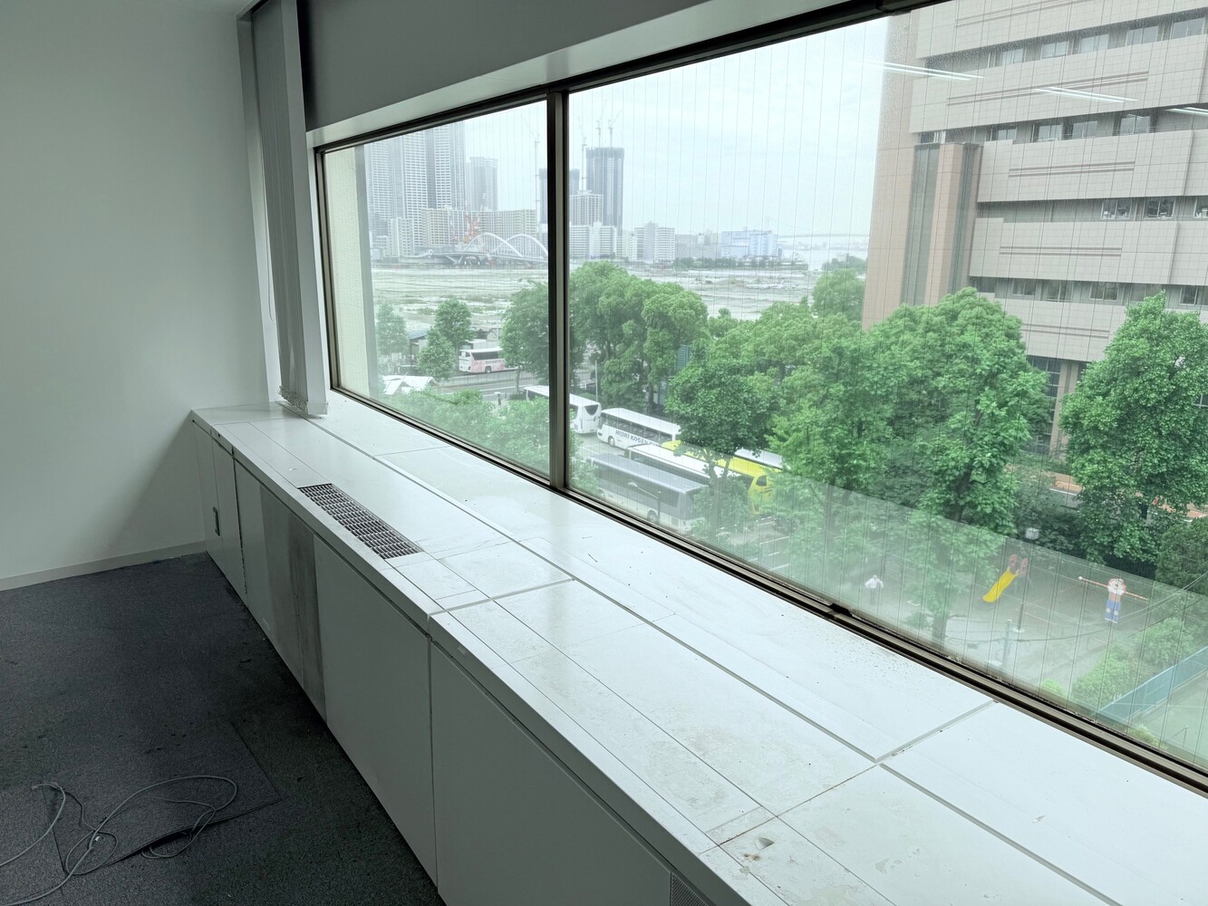 6階：執務室（築地市場が良く見えます）