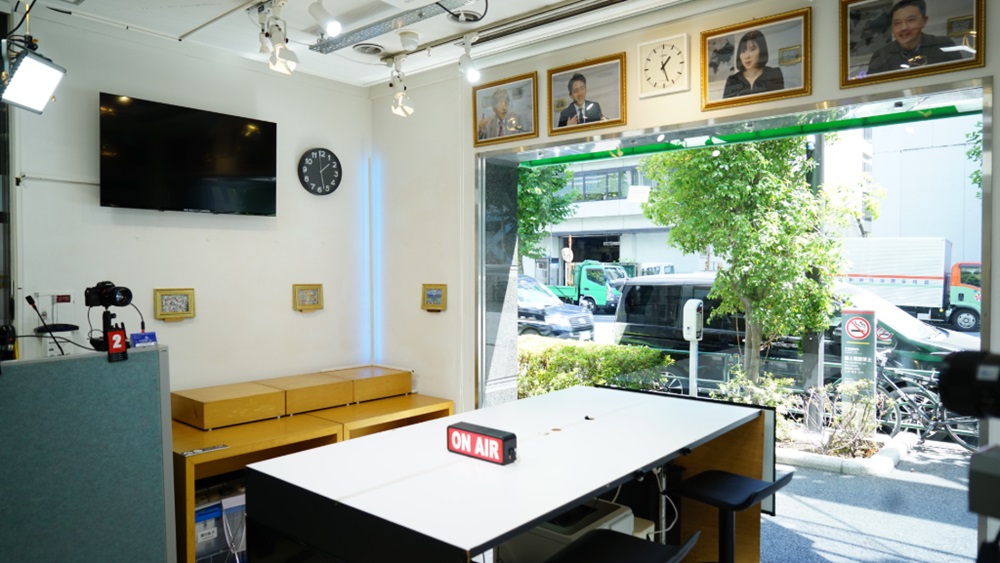 スタジオ236の左側