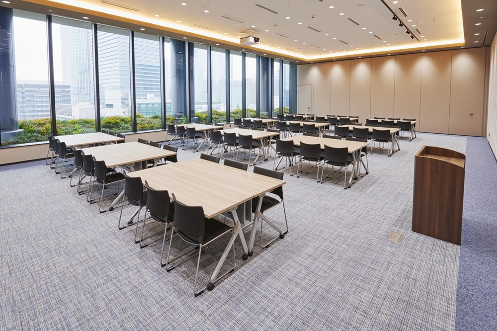 Room B（面積153平米／天井高4.2m）