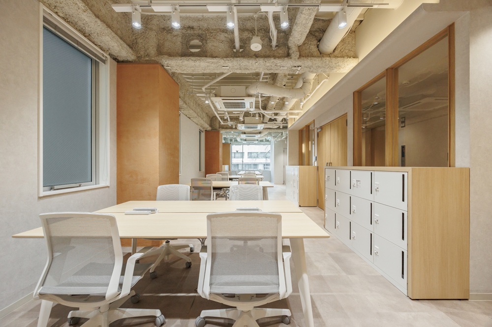 3階5階7階:執務内(天高3m以上) 3階5階7階:執務内(天高3m以上)