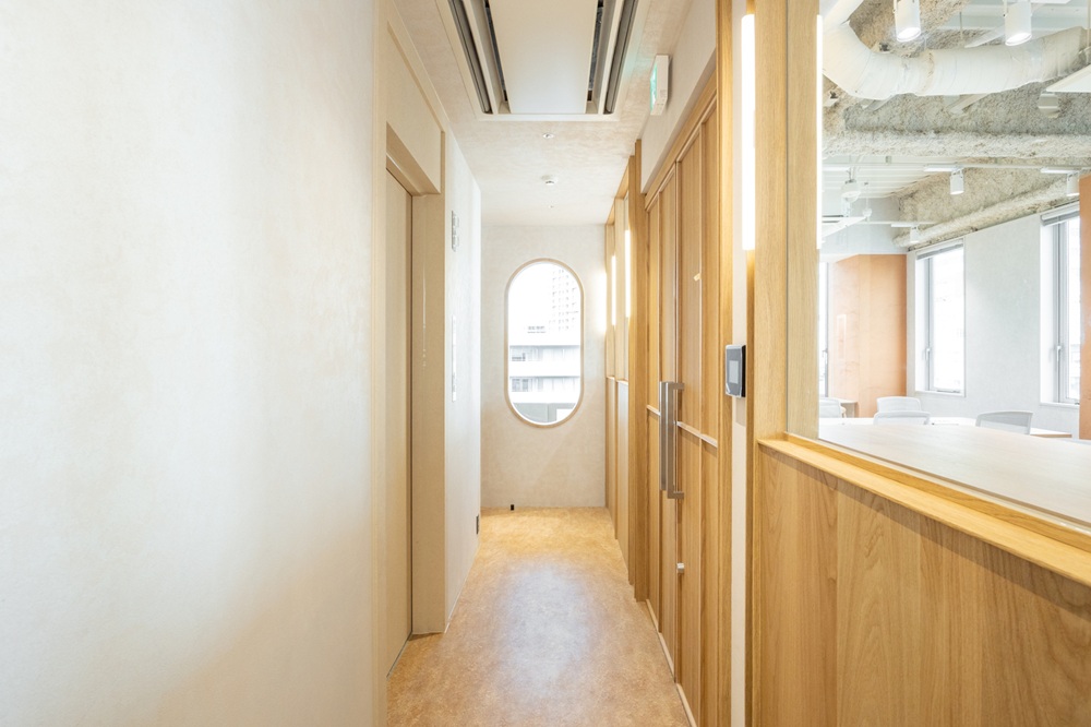 3階7階9階：エレベーター前の廊下（平日での終日撮影可能）