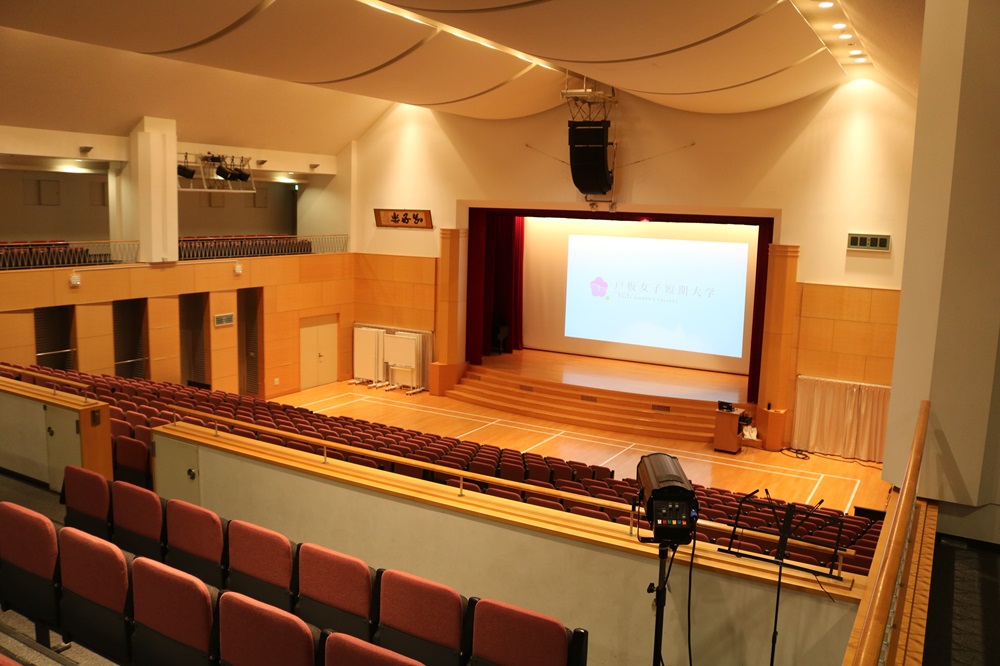 【講堂 2階部分から】<br /> 【講堂 2階部分から】<br />