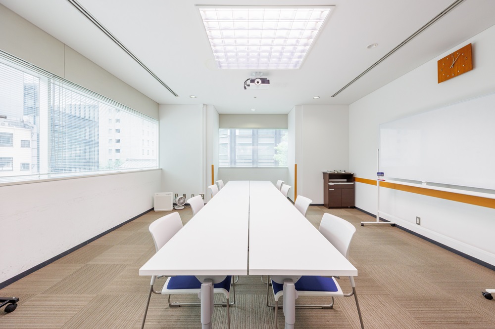 3階4階:会議室(生配信会場・控室でも使用可能) 3階4階:会議室(生配信会場・控室でも使用可能)