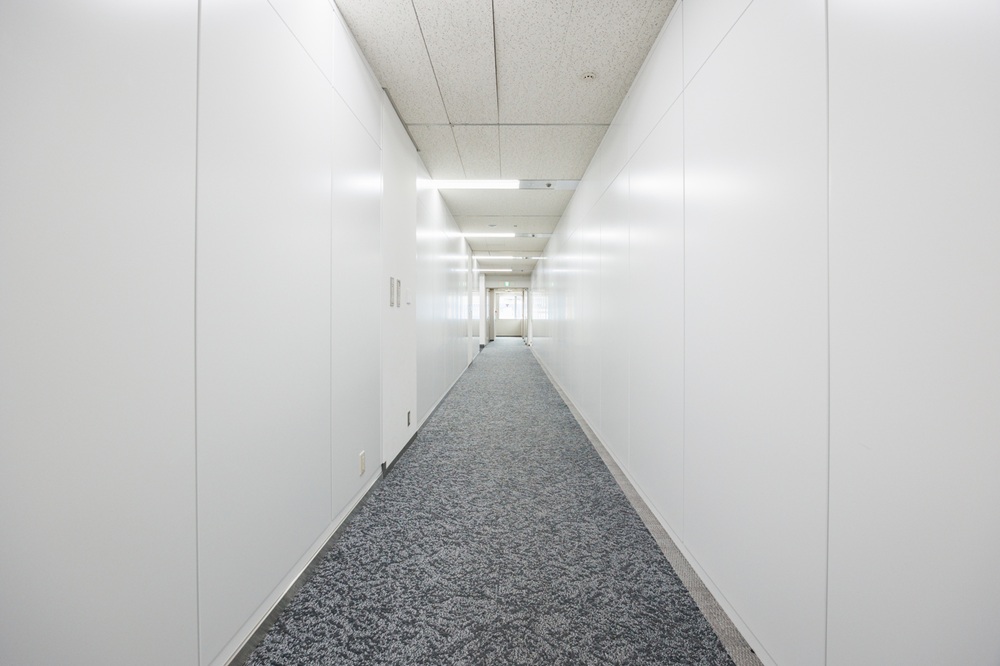 5階7階8階9階10階：廊下（シンプルな直線の廊下。隣には会議室有。警察署などの設定に利用可能)