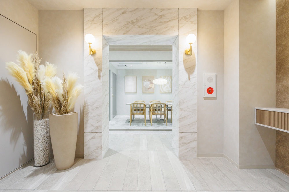 7階8階：エレベーター前・エントランス(終日撮影可能)