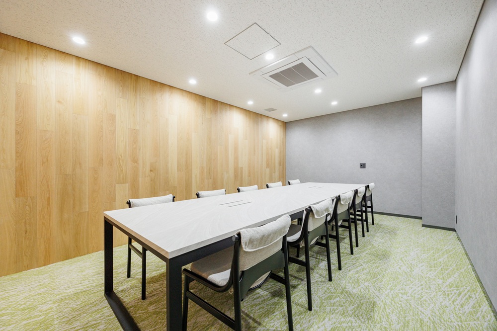 3階西：会議室（窓無し会議室3部屋有。デイシーンも何時からでも撮影可能）