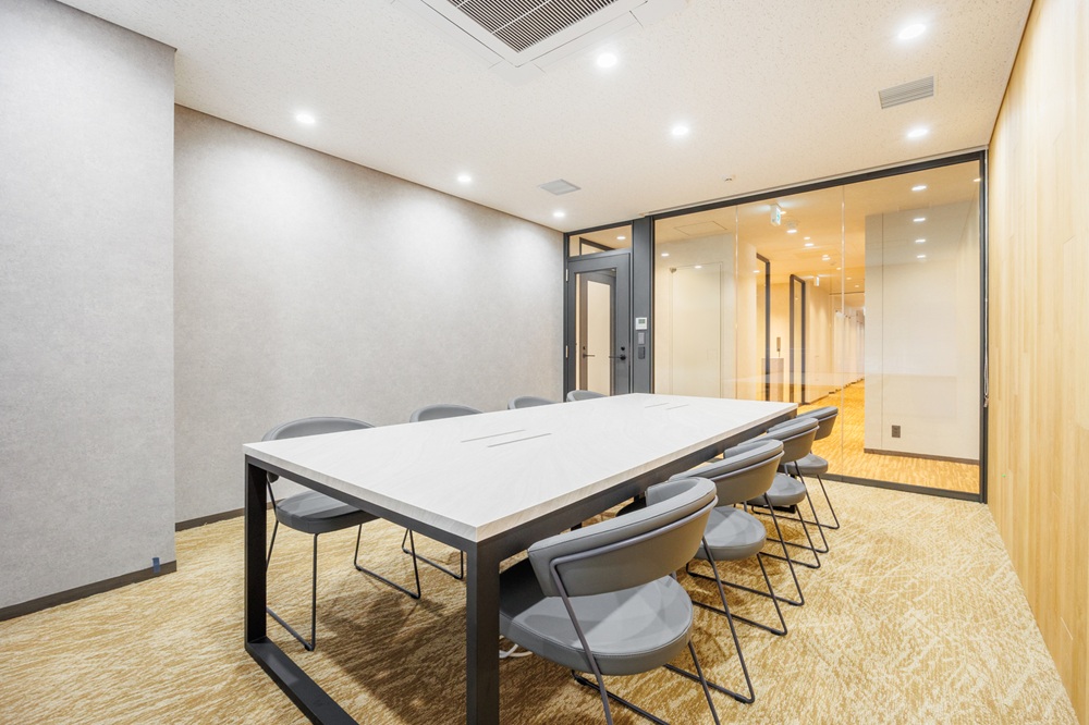 3階A：会議室（3部屋設置。10名用8名用）