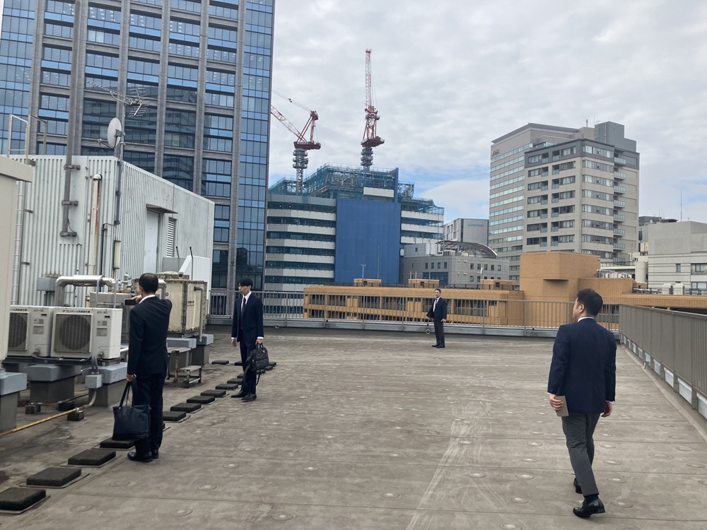 屋上デッキ(100平米以上の広いデッキ）