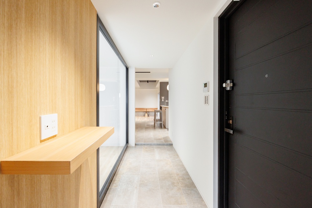 6階：エントランス