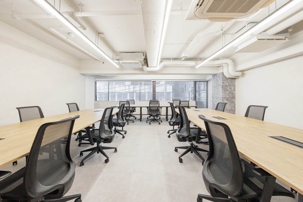 2階3階：執務室（家具設置）