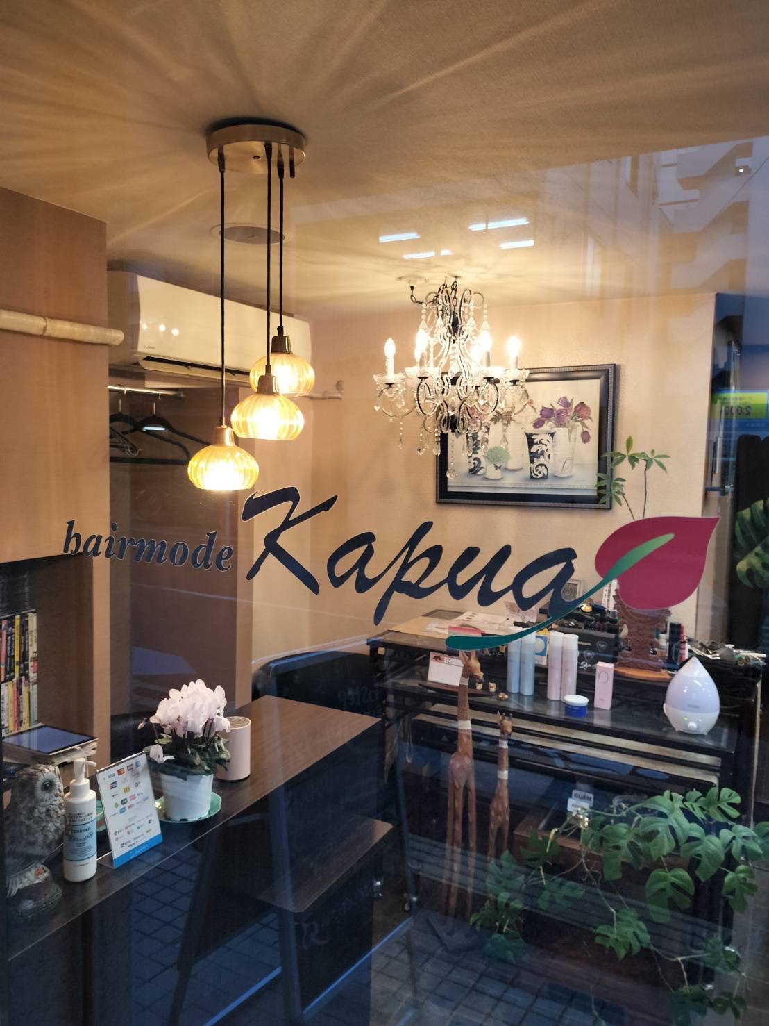 店内シャンデリア