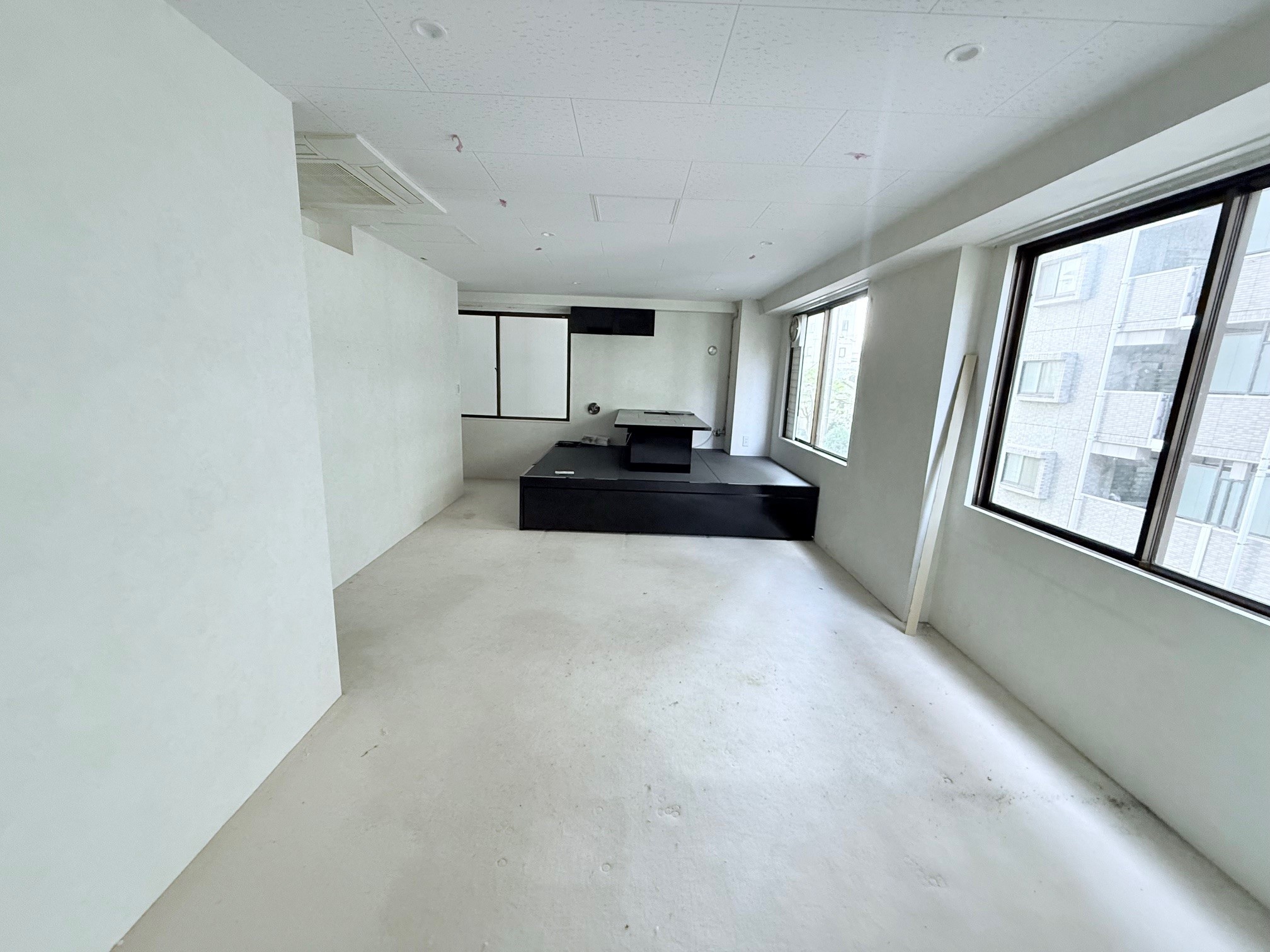 3階：多目的スペース（目黒川沿い）