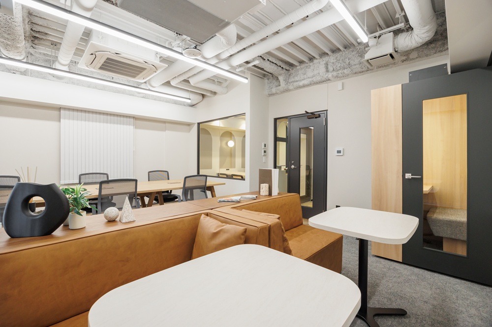 2階3階5階9階10階：執務室・ラウンジ