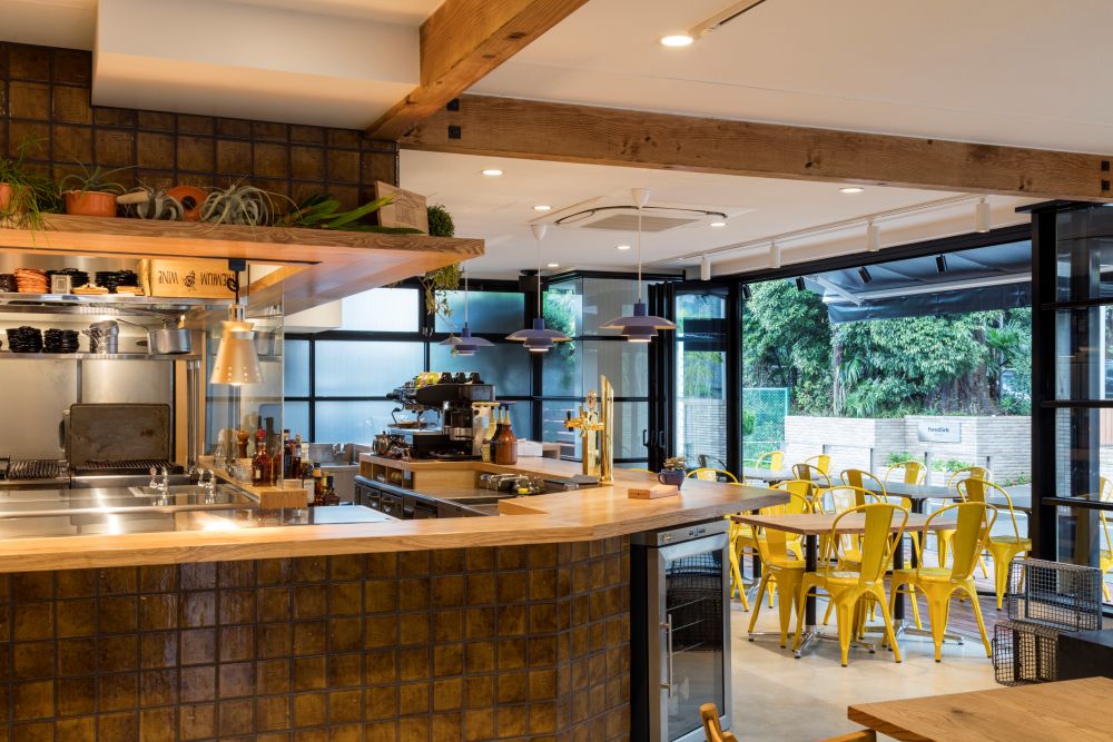 レジ横スペース（テラス席もございます）