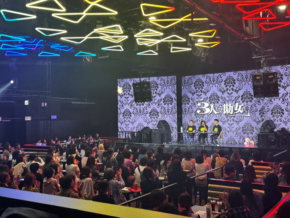 8F 会見・トークショー