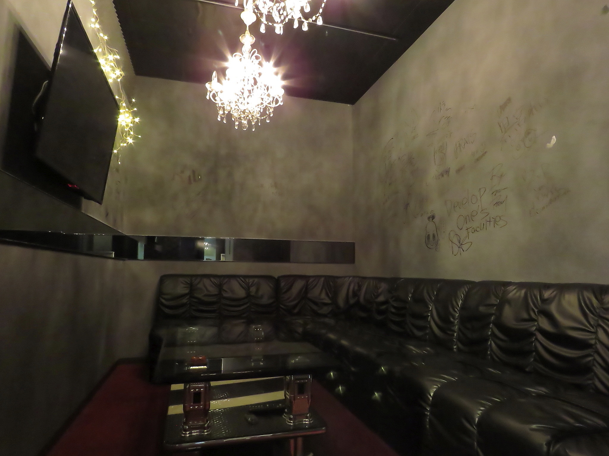 個室(控室等に)