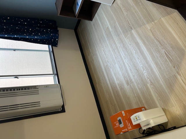 個室内です。広さ3畳。昭和の規格なので珍しいです。