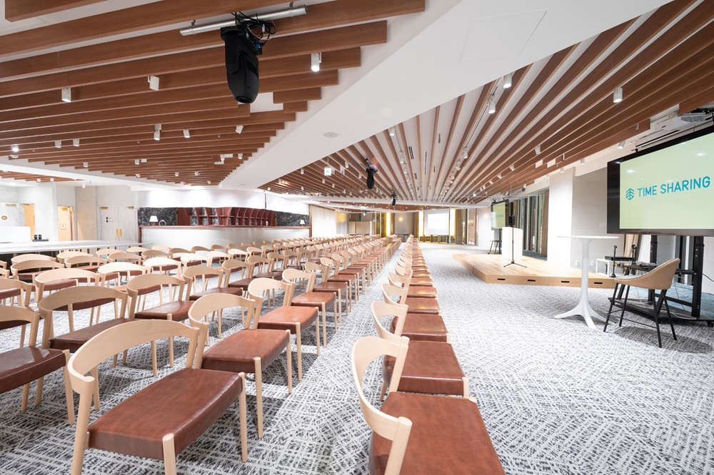 【メインフロア シアター形式】